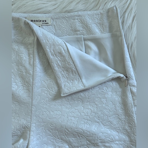 Monteau Scalloped Hem Shorts-Size S - Picture 9 of 10